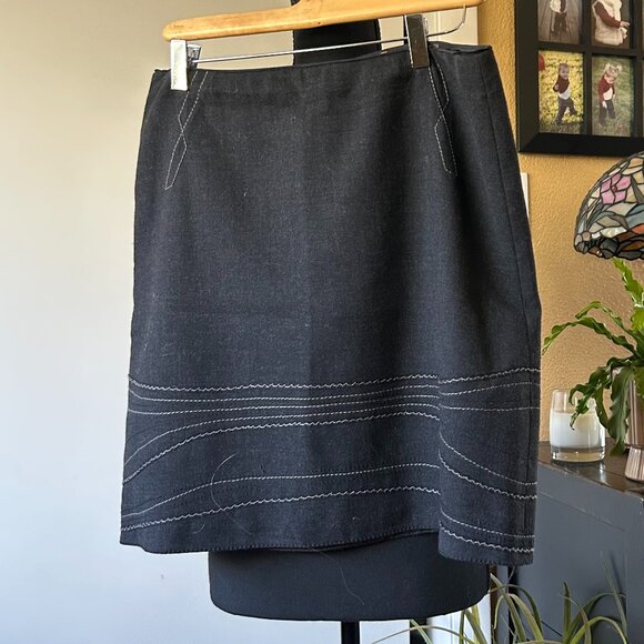 Elie Tahari Skirt – Size 6 – Classic Black with Contrast Stitching - Picture 1 of 3